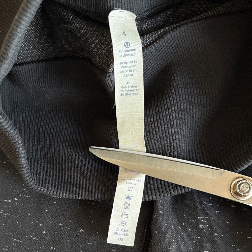 Lululemon Free To Flow Crop Leggings Black / White Ribbed Waistband #W6AE1S Sz 4 - Picture 4 of 9